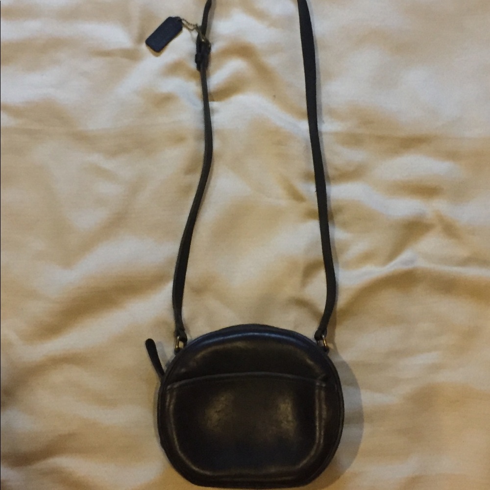 AUTHENTIC Vintage COACH 90’s Chester (Canteen) Bag